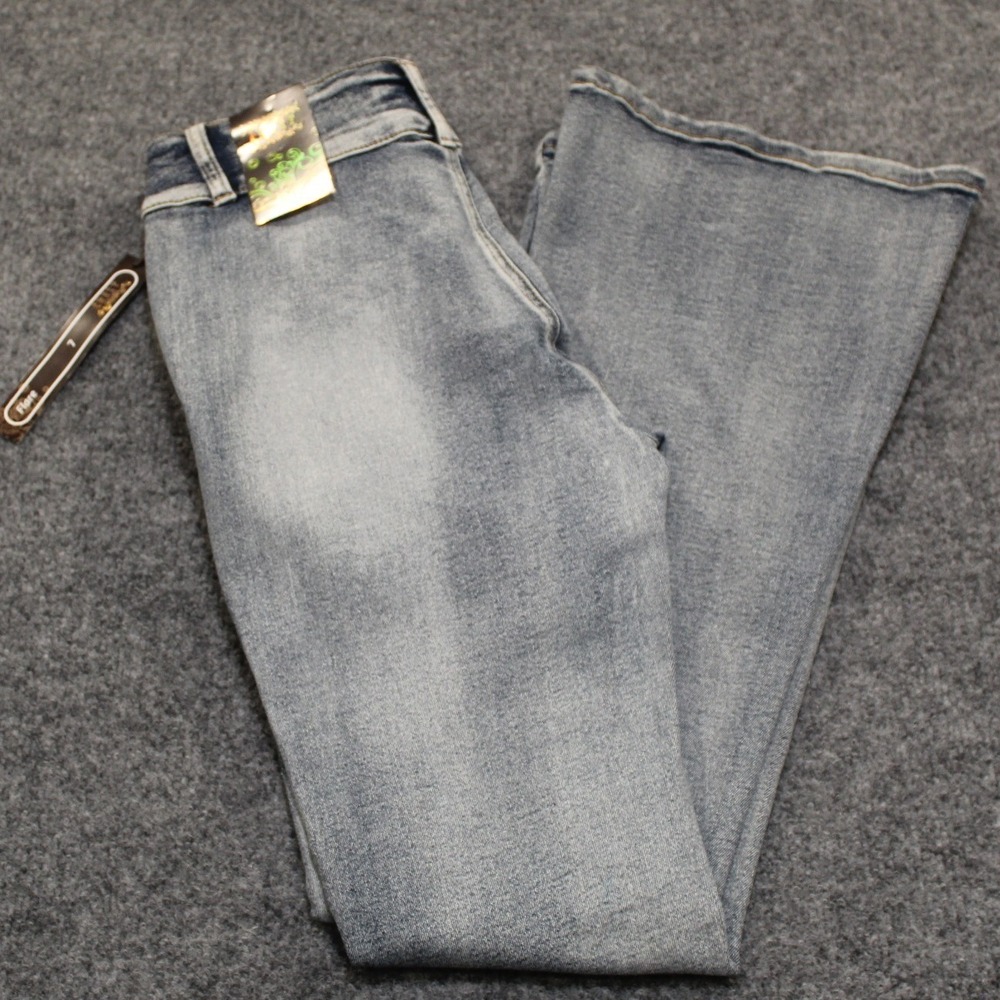 CREST Premium Women's Flare Jeans Light Wash Denim Size‎ 7 NWT